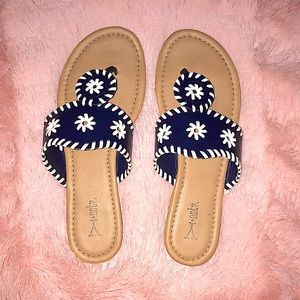 (EUC) Y.not? Navy Blue and White Leather Sandals